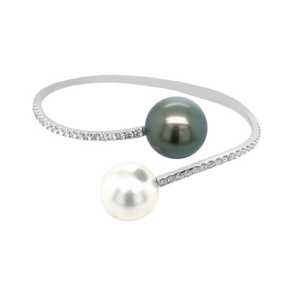 Silverhorn 18kt white gold & diamond bracelet Accented white black and white pearls