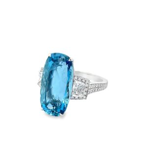 Handmade aquamarine Ring in platinum with diamonds