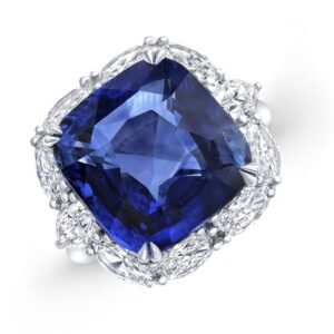 Cushion cut Blue Sapphire platinum ring with diamonds